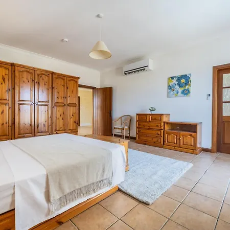 Tranquil Mansion - 3 Bed, Pool, Bbq & Gaming Is-Swieqi