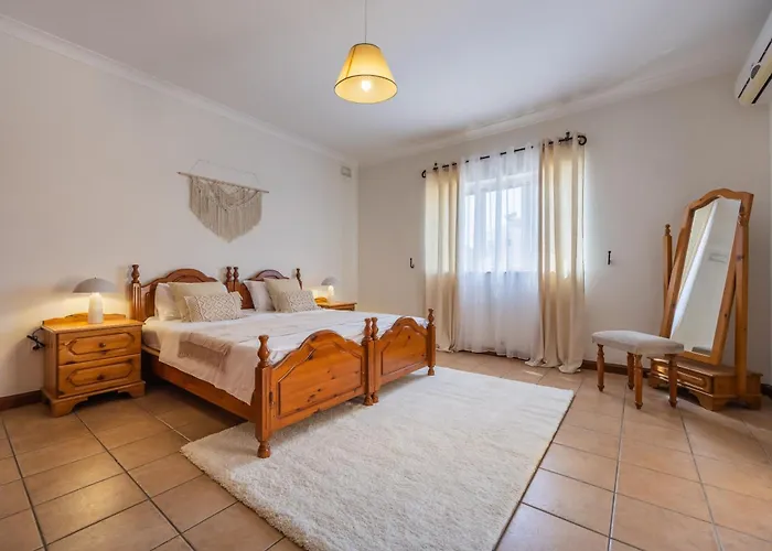 Villa Tranquil Mansion - 3 Bed, Pool, Bbq & Gaming Is-Swieqi