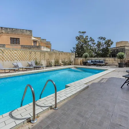 Tranquil Mansion - 3 Bed, Pool, Bbq & Gaming Is-Swieqi
