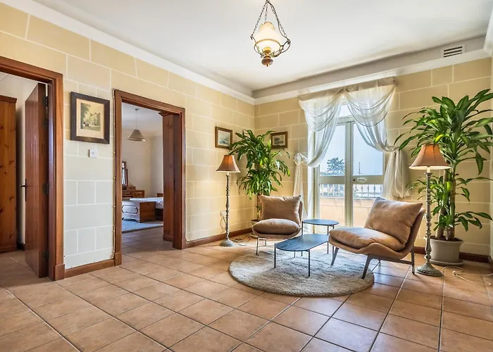 Vilă Tranquil Mansion - 3 Bed, Pool, Bbq & Gaming *